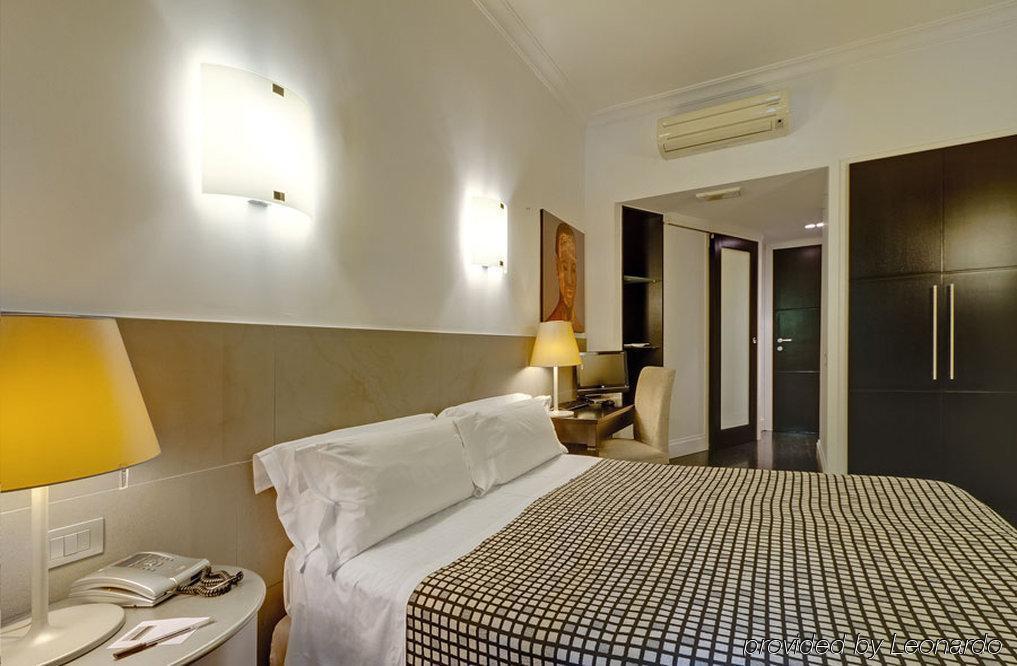 Residenza A -Via Veneto Fashion Rooms -Self Check-In Рим Экстерьер фото